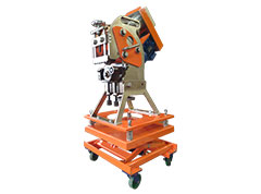 Self-propelled chamfering machine